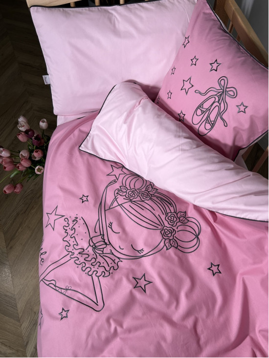 Іменна дитяча постіль з вишивкою Little Star з комбінованих кольорів