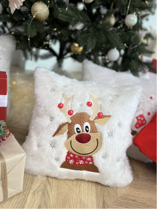 Deer in white декоративна подушка